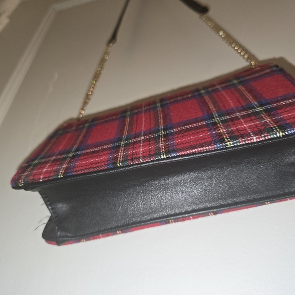 Olivia Miller Bee Cross Body Handbag - Picture 9 of 13